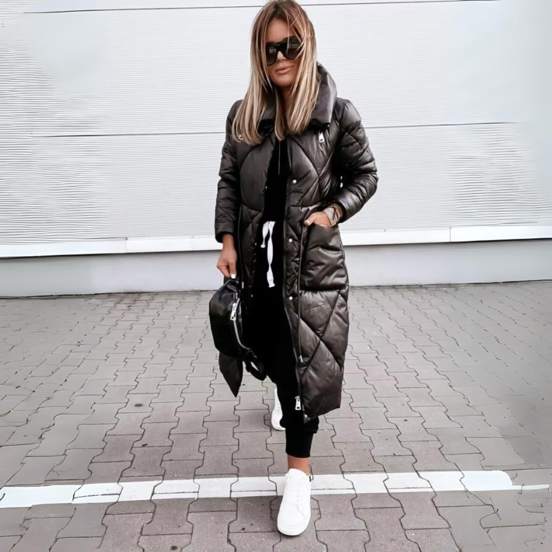 Aria Women's Quilted Jacket | Elegant Design, Tailored Fit 3