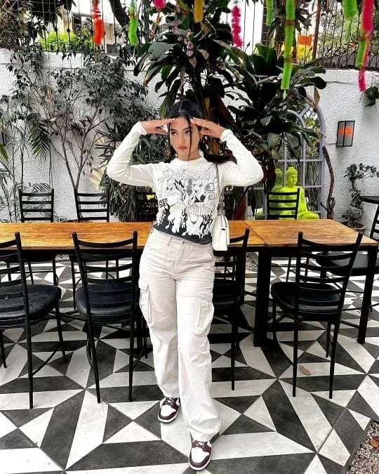 Women’s Cargo Pants | Adjustable Waist | Multiple Pockets | Durable Fabric