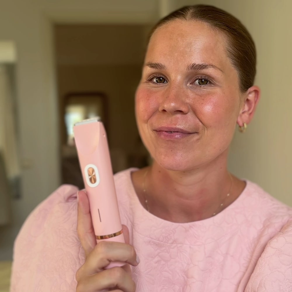 Women’s Electric Shaver | Waterproof Rechargeable Razor | Gentle Grooming for Body and Face